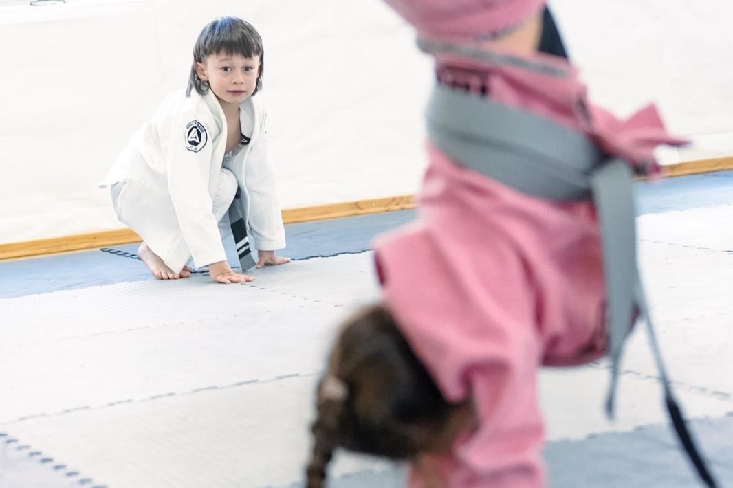 Barneparti i lek og trening